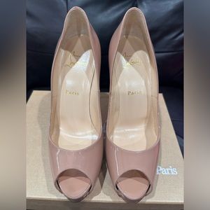 Christian Louboutin New Very Prive Patent Leather Pumps